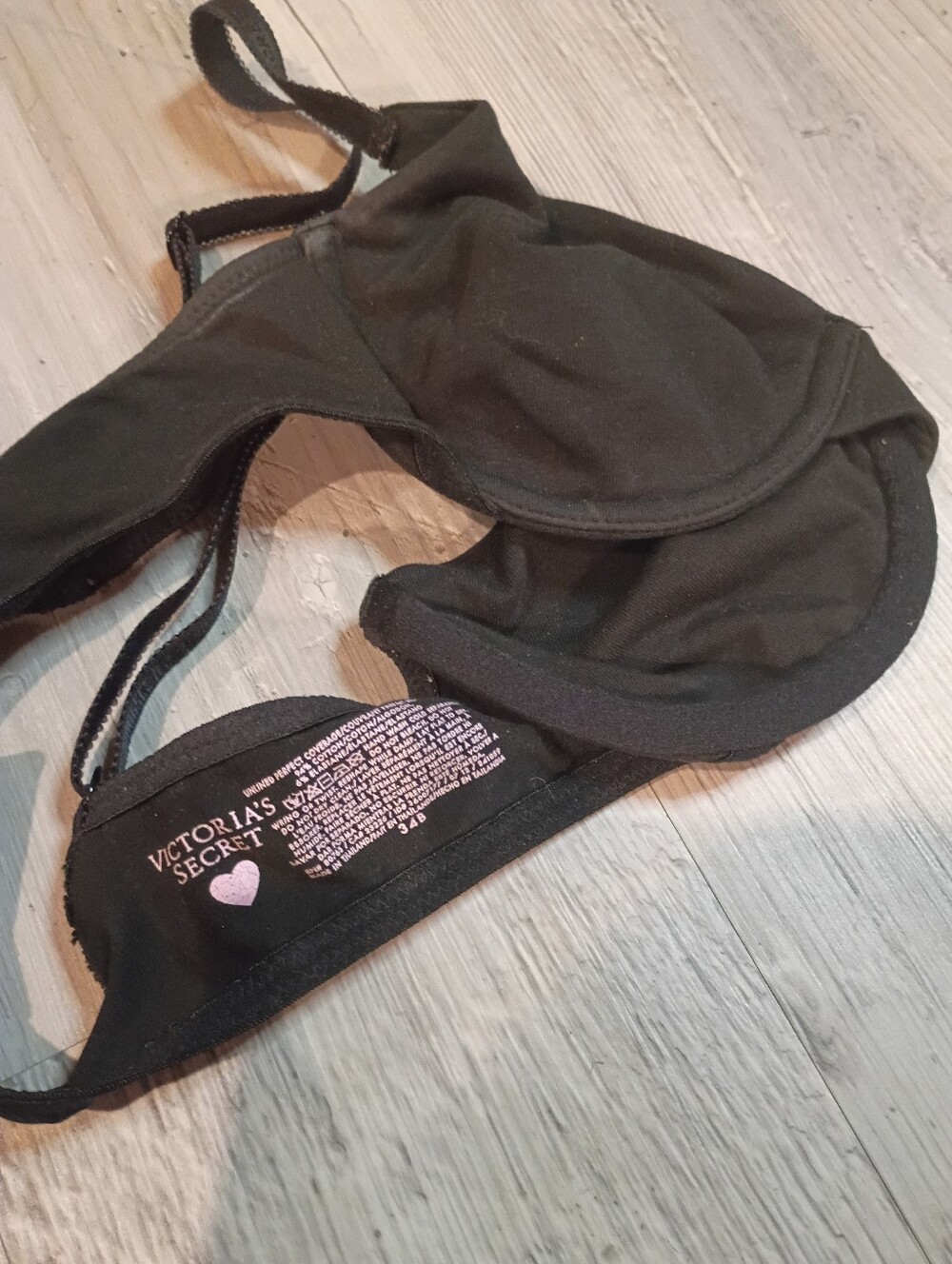 Victoria Secret - Picture 5 of 5